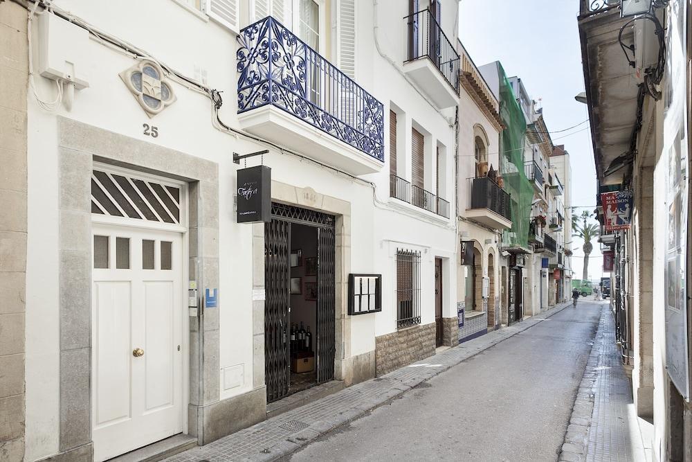 Group Blue And White Sitges